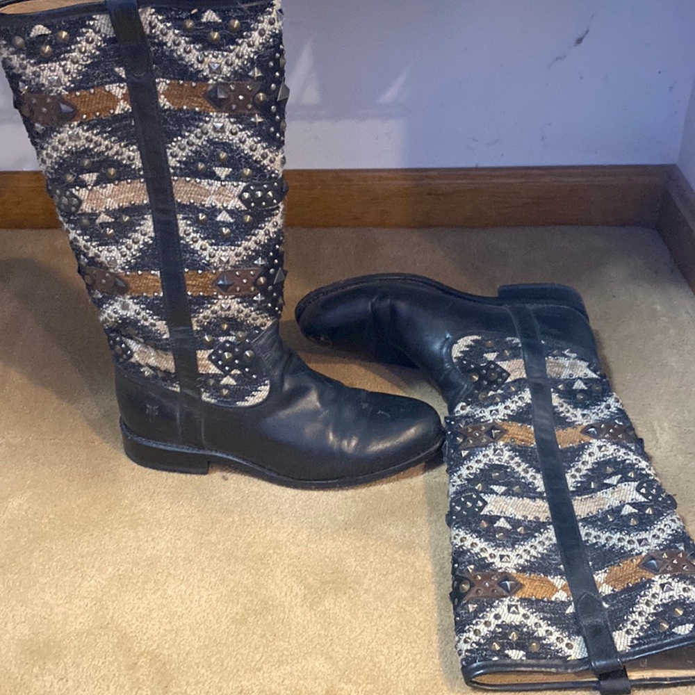 Frye boots lightly worn